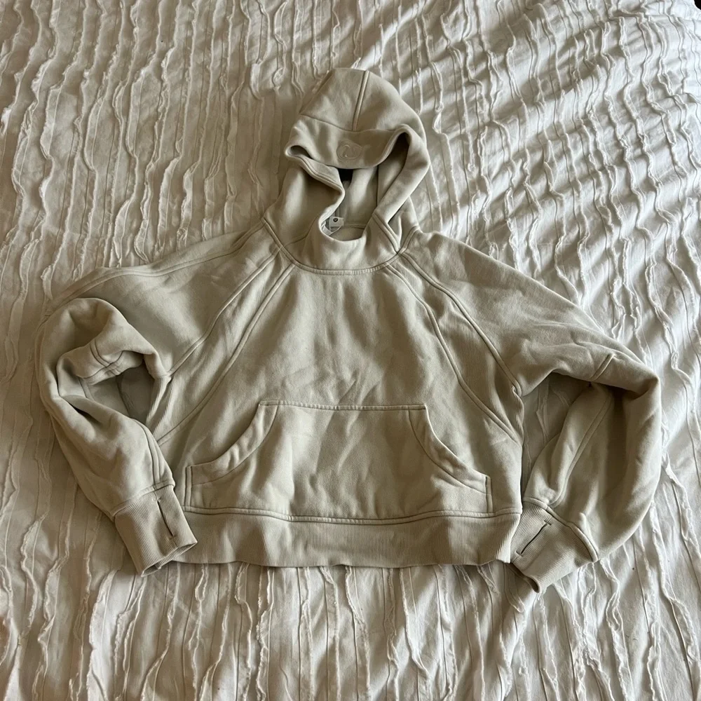 Lululemon Cropped Cream Hoodie Sweater - Picture 1 of 7